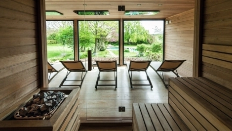 Individuelles Saunahaus im Hotel Stockerau Individuelles Saunahaus im Hotel Stockerau