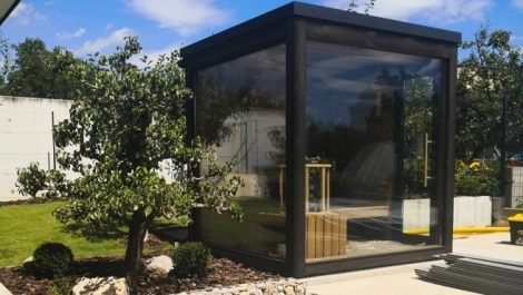 Moderne individuelle Aussensauna Moderne individuelle Aussensauna